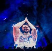 A apresentação gratuita impulsionou o turismo e aqueceu setores como hotelaria, transporte, bares, restaurantes e comércio