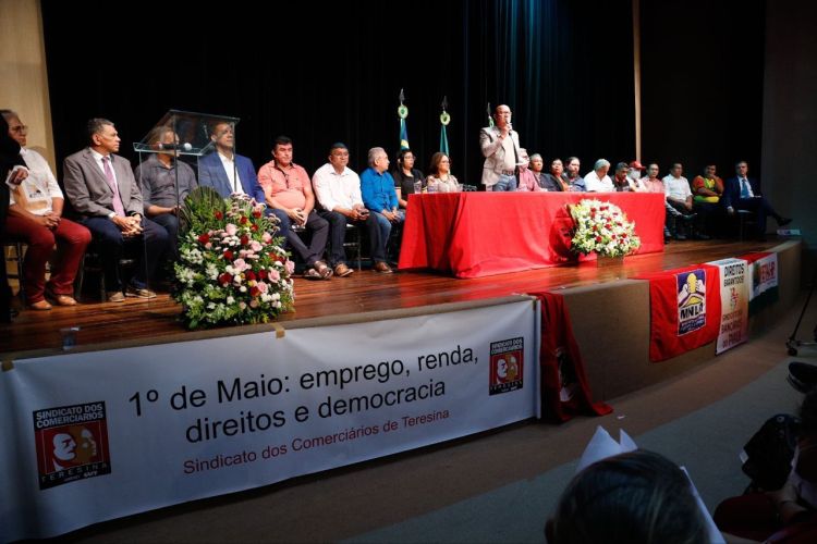 Diversas entidades estavam presentes na plateia