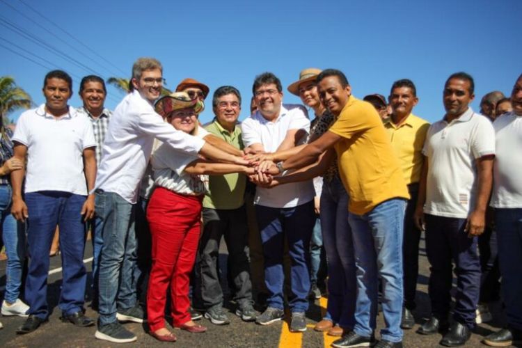 Entrega da obra de recuperação da rodovia PI – 117 (Foto: Alysson Dinis)
