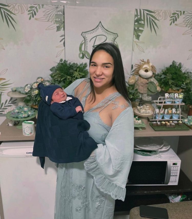 A empresária Patrícia Sousa é só alegria com seu filho Ravi, que nasceu dia 08/07
