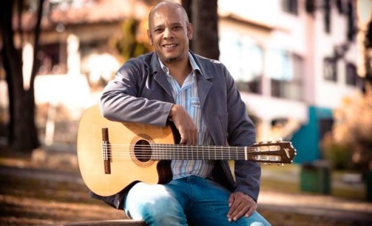 Música com Marcos Catarina 