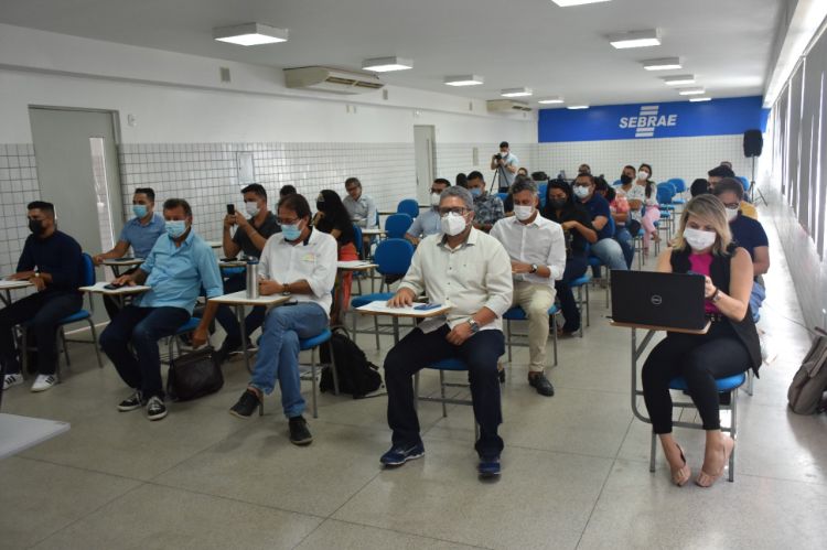 A prefeita de Ilha Grande, Marina Brito, destacou a importância do evento e da parceria com o Sebrae