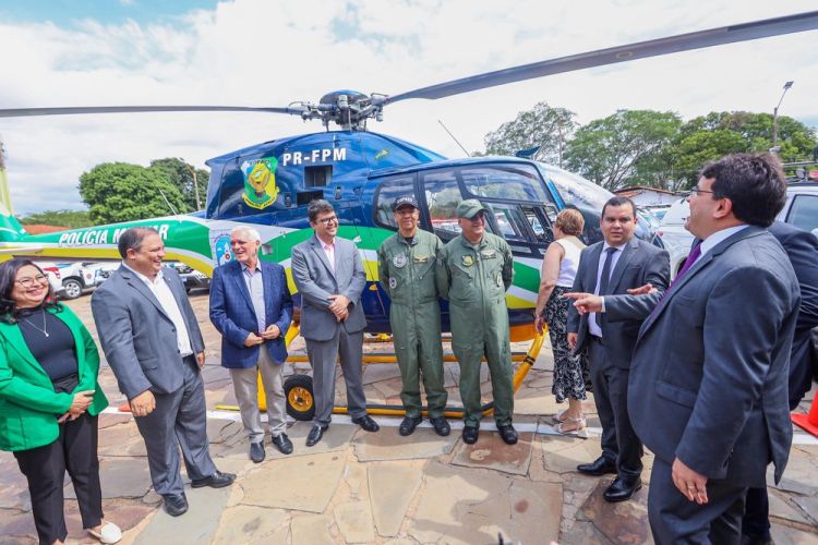 A Polícia Civil recebeu 1 helicóptero modelo Colibri EC 120B, e 8 veículos L200 Triton 