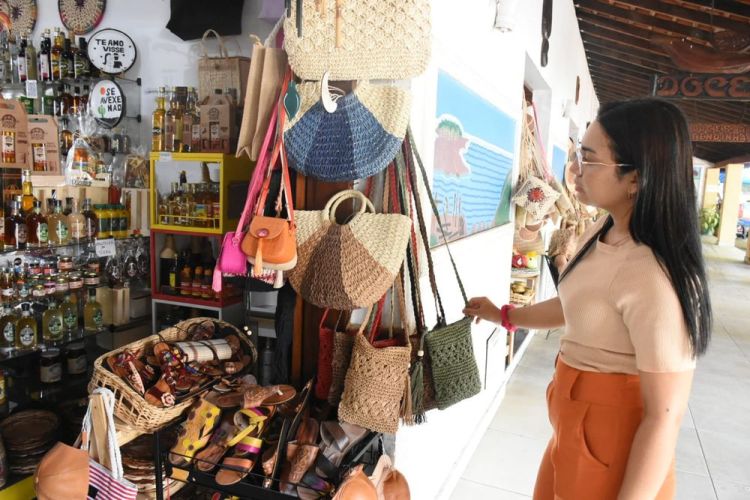 Com a proximidade do natal e das férias escolares é esperado um maior número de pessoas no Artesanato