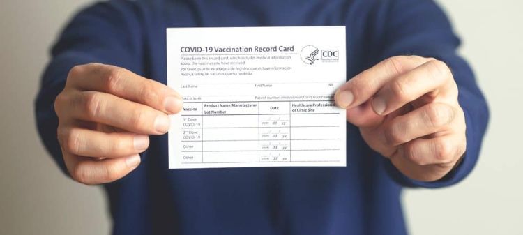 Novo decreto exige carteira de vacinação para entrada em eventos