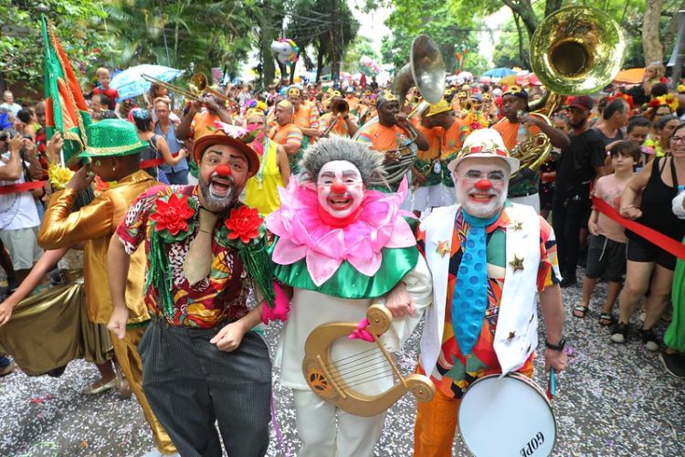 Proposta de um carnaval com atendimento especial para casos de acidentes