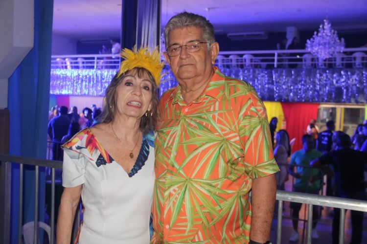O casal Tarcisio Freire - comodoro do Iate Clube de Teresina
