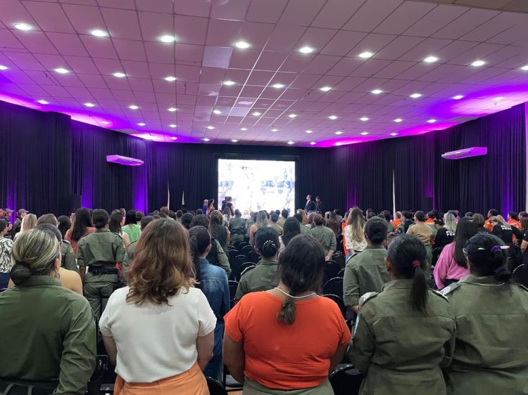 Homenagem na Polícia Militar às Mulheres