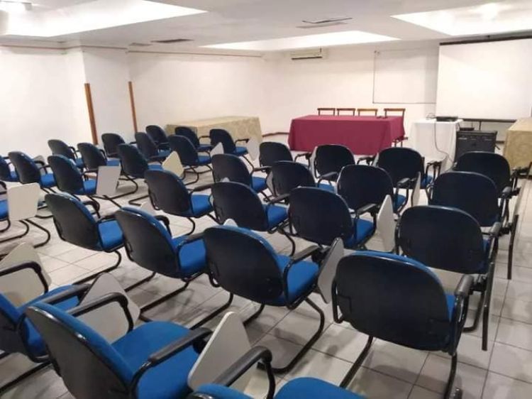 Feche seu evento com contrato para locação de sala no Oyo Real Palace Hotel em Teresina