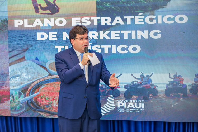 Governador Rafael Fonteles: com staff do turismo piauiense em sintonia 