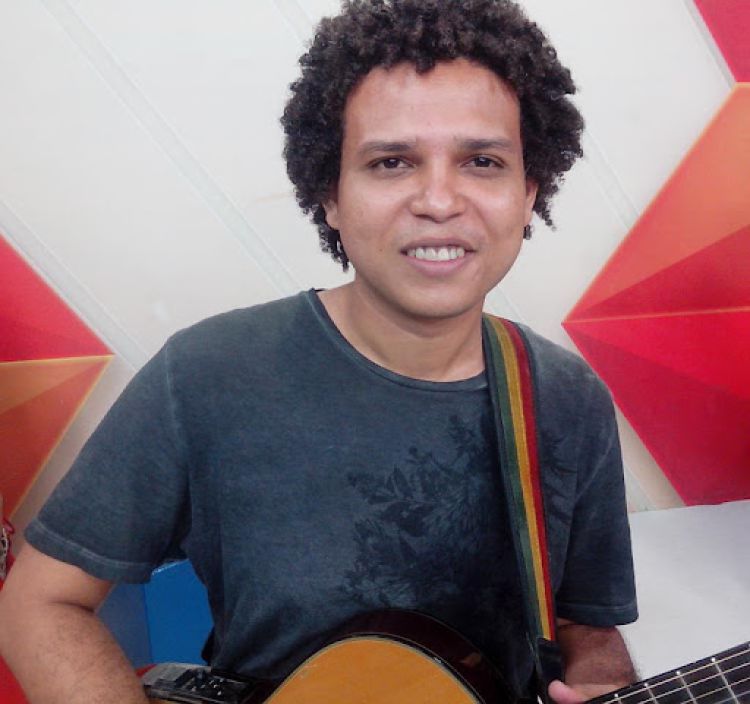 A abertura do Seis e Meia será feita pelo cantor e compositor teresinense, Ravel Rodrigues
