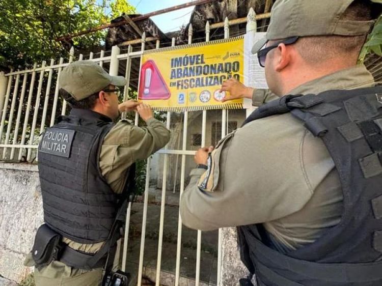 Ação dá início ao debate das construções em abandono, habitadas por vândalos e moradores de rua