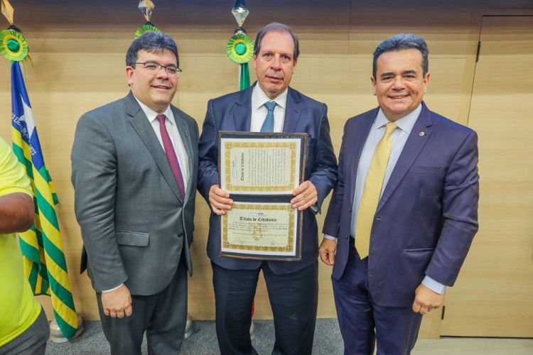 Rafael Fonteles, ministro Luís Felipe Salomão e deputado estadual Henrique Pires (Foto: Gabriel Paulino)