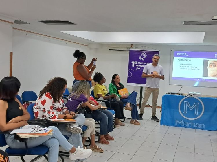 Parte do Grupo de voluntários do Morhan
