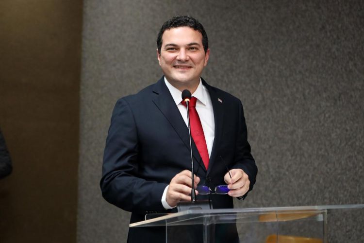 Celso Barros toma posse pela segunda vez como presidente da OAB PI