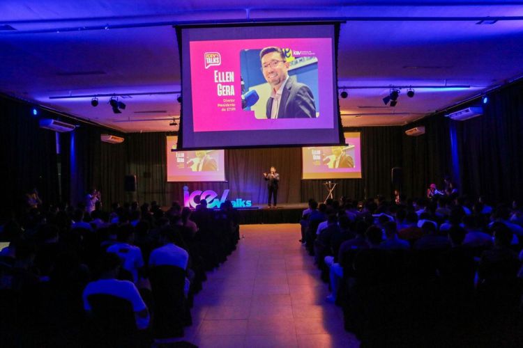 Ellen Gera, abordou os avanços do estado nesta área, durante palestra no iCEV Talks