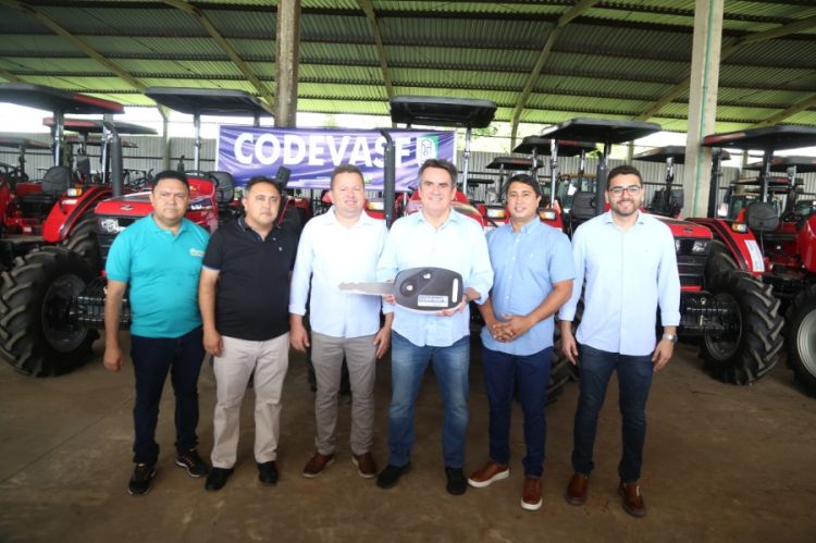 A solenidade ocorreu no pátio da Codevasf