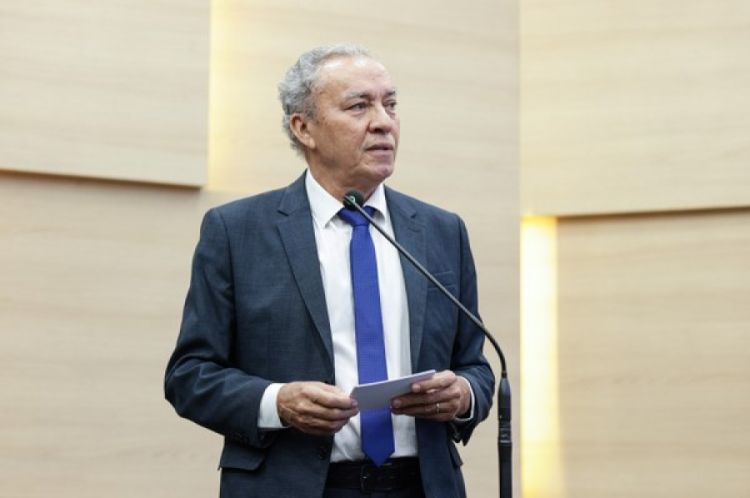  A solenidade, proposta pelo deputado Evaldo Gomes (Solidariedade), celebrou o Dia Nacional do Oficial de Justiça, comemorado em 25 de março.