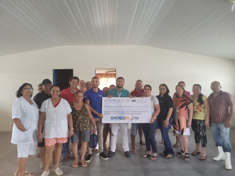 Badespi junto com o povo