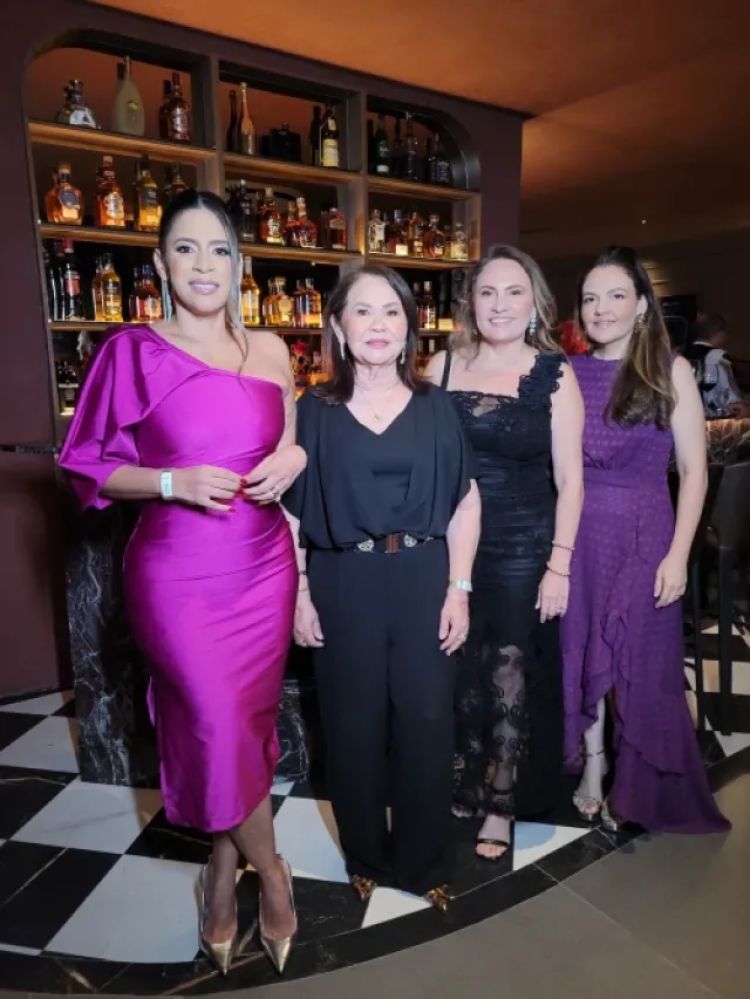 Paula Jeanne Rosa, Valdenê Albino, Polyana Melo e Julyana Melo
