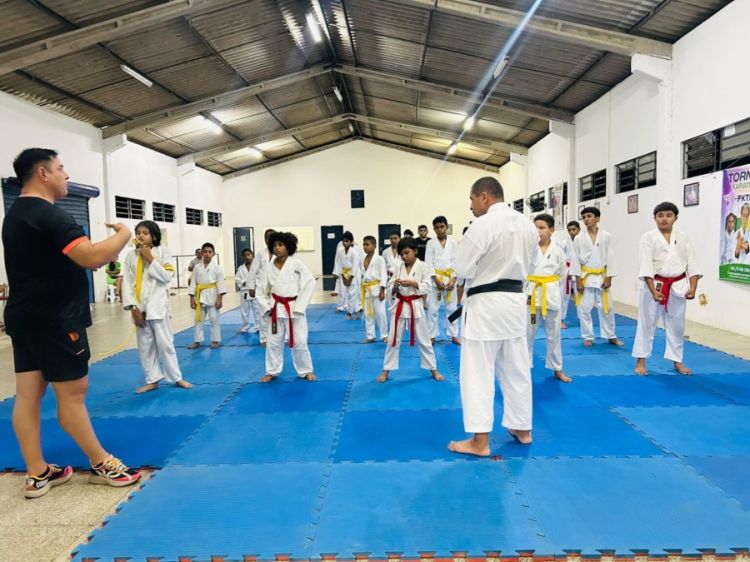 40 alunos, entre crianças e adolescentes, estão na delegação piauiense