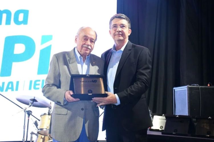 Freitas Neto representando o presidente Zé Filho 