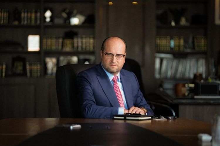 Esclarecemos que tais informações são inteiramente falsas, diz a equipe de Nelson Wilians Advogados