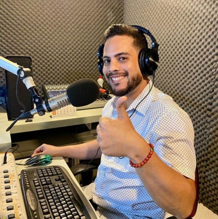 André Linhares agora no Rádio 