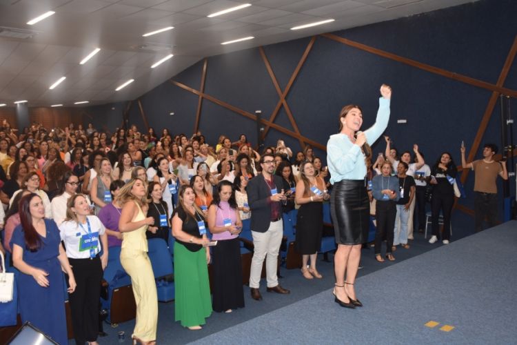  Atriz e empresária, Giovanna Antonelli, ministrou a palestra Discurso do Óbvio