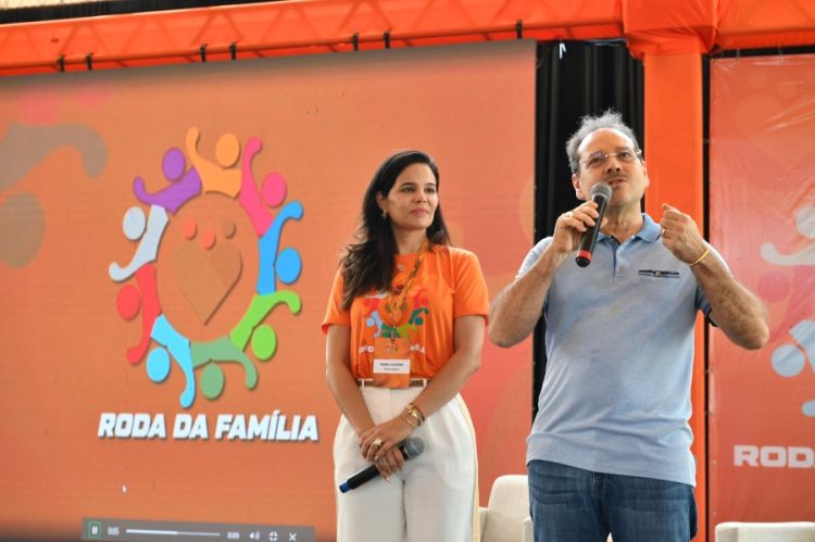 Hanna Ísis Claudino e João Claudino Jr apresentam o projeto 