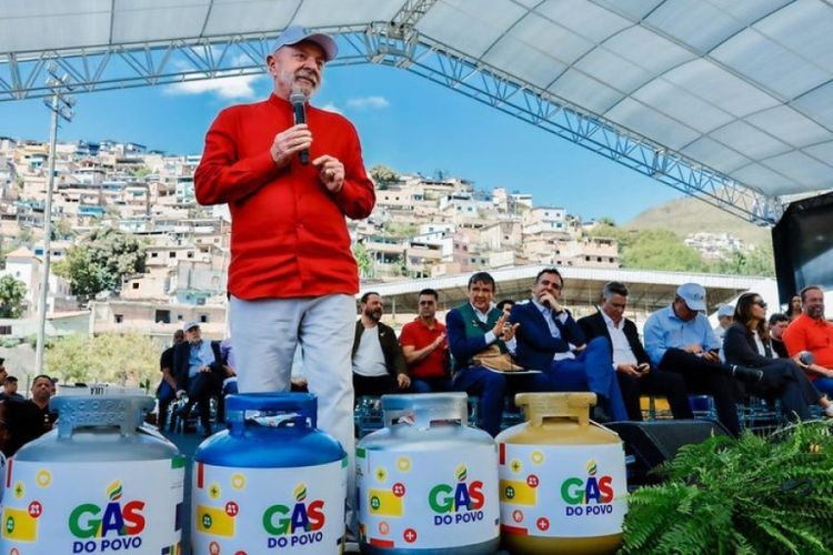 Gratuidade no botijão de gás de cozinha é para famílias inscritas no Cadastro Único