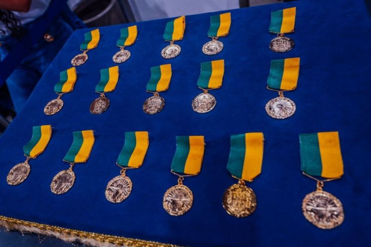 Homenageados receberão medalhas 