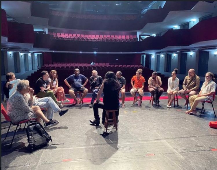 Após o espetáculo, será lançado o livro “Dramaturgia Autoral Harém”, a partir das 21 h, no Café Genu Moraes, no Theatro 4 de Setembro