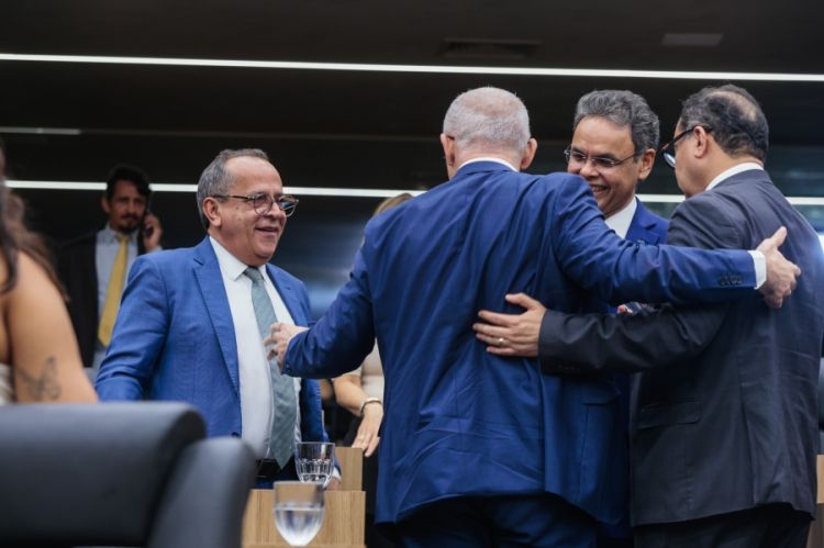 Deputados, durante a sessão plenária 