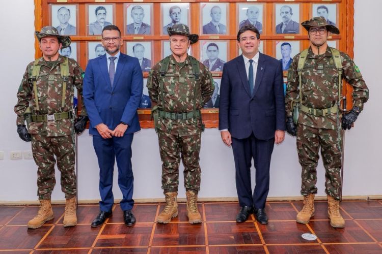 Novo comando no 2o BEC PIAUÍ 