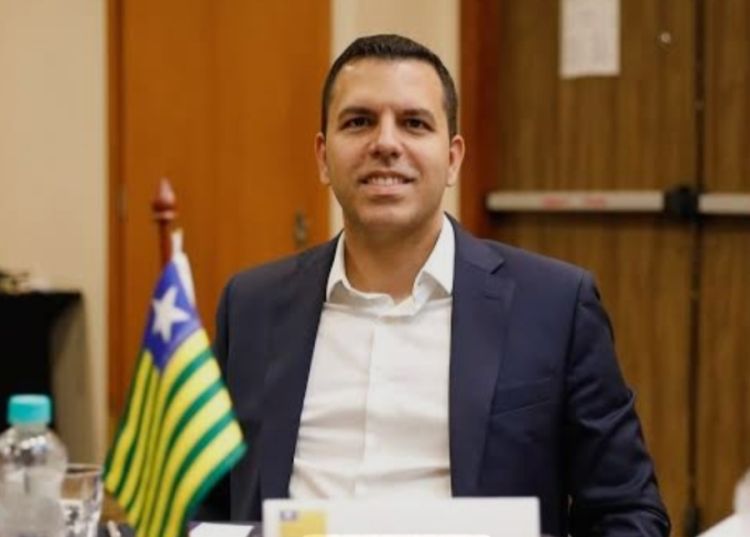 O novo Secretário Estadual de Educação Rodrigo Torres 