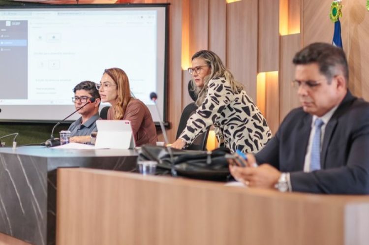 Valdílio Falcão: Curso na Alepi 
