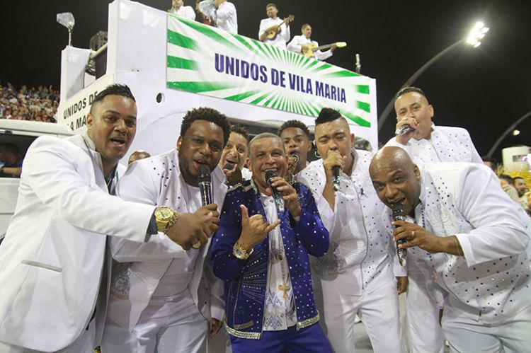 Roteiro Temático de Carnaval e desfiles de escolas em São Paulo