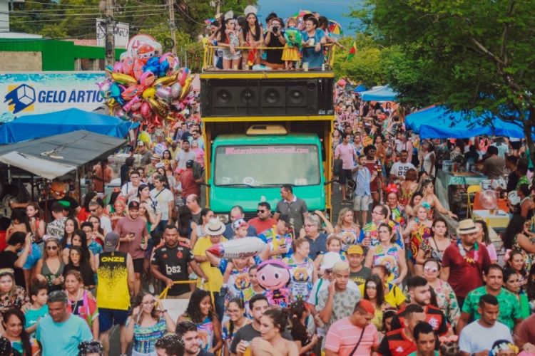  Carnaval acontece entre os dias 14 e 17 de fevereiro