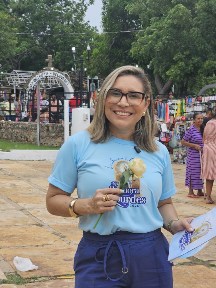 Fabiana Oliveira em Monsenhor Gil 