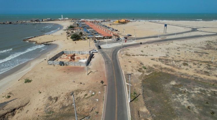 O condutor economiza tempo porque são cerca de 330 km