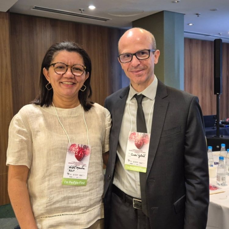 Valdete ao lado do Dr. André Luís Galvão, presidente da Sociedade de Cardiologia do RS 