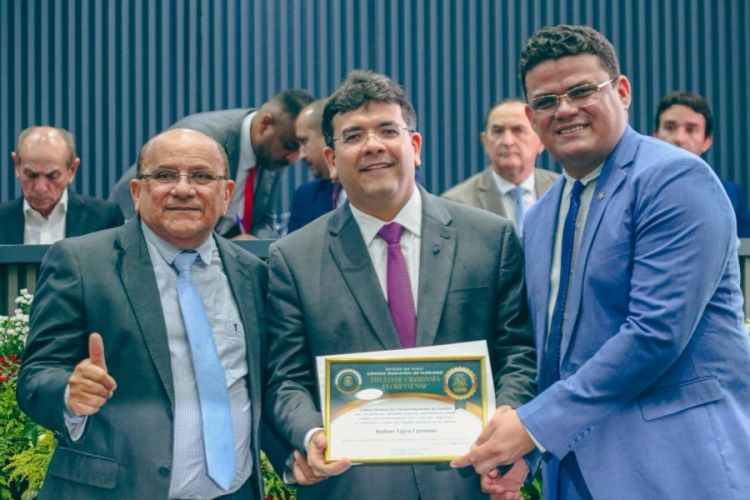 Título de Cidadania Florianense para o governador Rafael Fonteles 