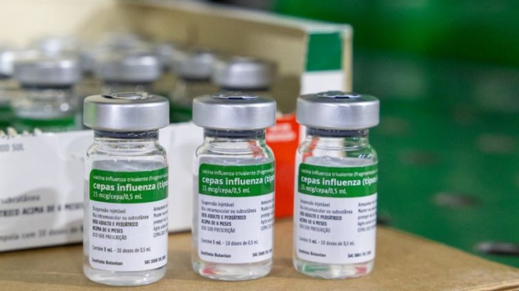 O período oficial da Campanha Nacional de Vacinação contra a Influenza de 2026 ocorre de 28 de março a 30 de maio nas regiões Nordeste, Centro-Oeste, Sul e Sudeste.