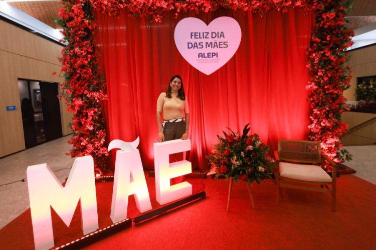 Celebrando as mamães da Alepi