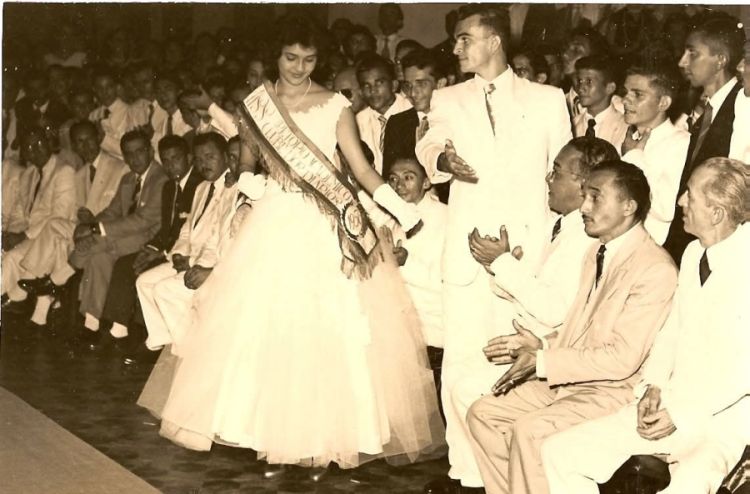 Anos Dourados: Miss Piauí  Teresinha Alcântara (depois usando o sobrenome de casada, Costa)  