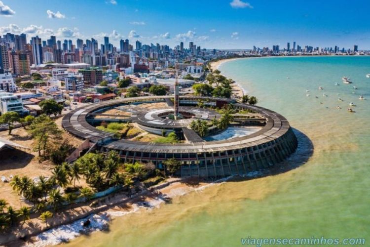 João Pessoa foi fundada em 1585, sendo a 3ª capital de estado mais antiga do Brasil