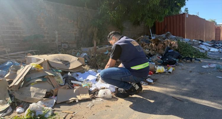 Diversos coletores já tiveram graves acidentes na coleta, devido ao descarte irregular