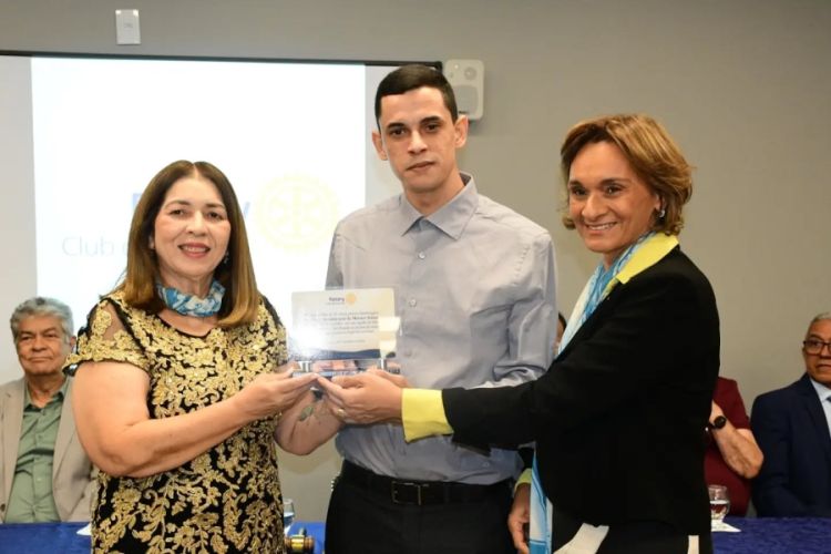 Noite reuniu dirigentes, presidentes e ex-presidentes de clubes do Rotary no Piauí e no Maranhão