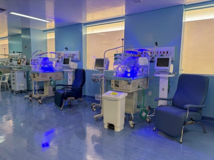 Maternidade - atendimento neonatal com 10 novos leitos de UTI